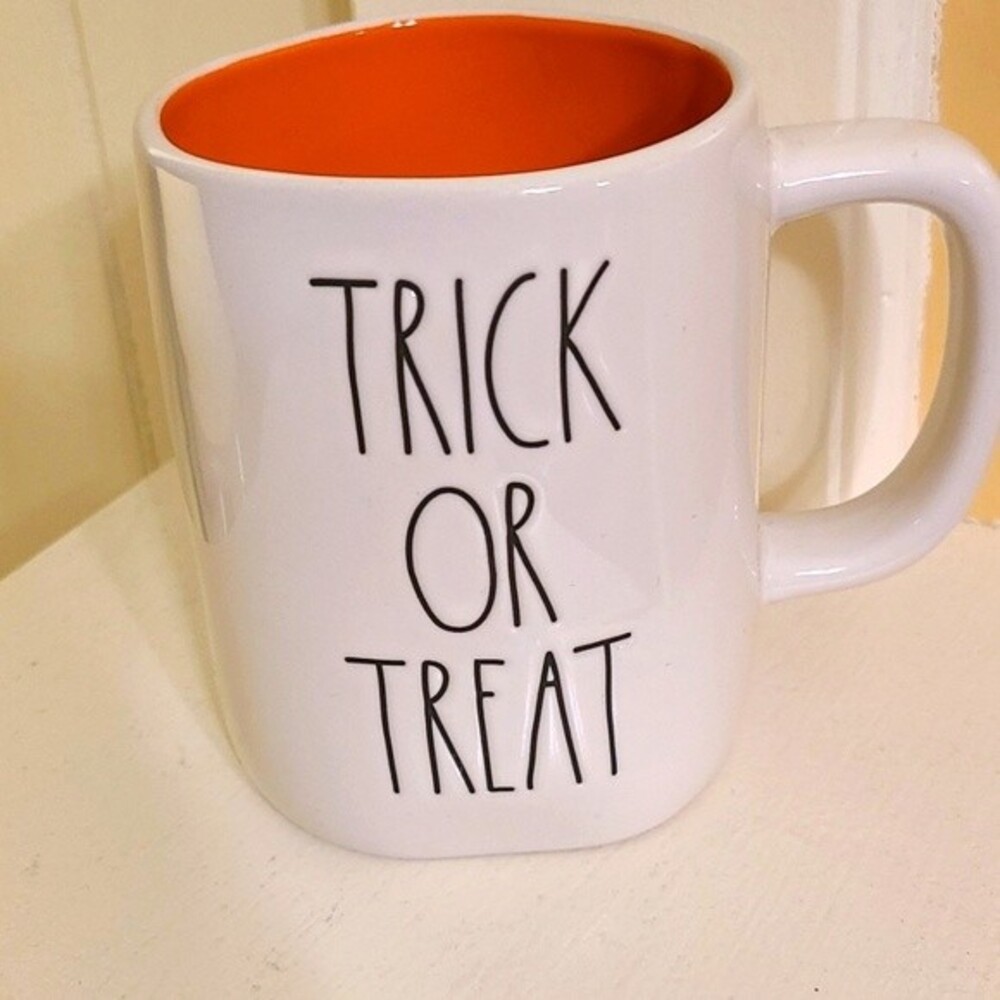 Rae Dunn "Trick or Treat" Mug NEW!